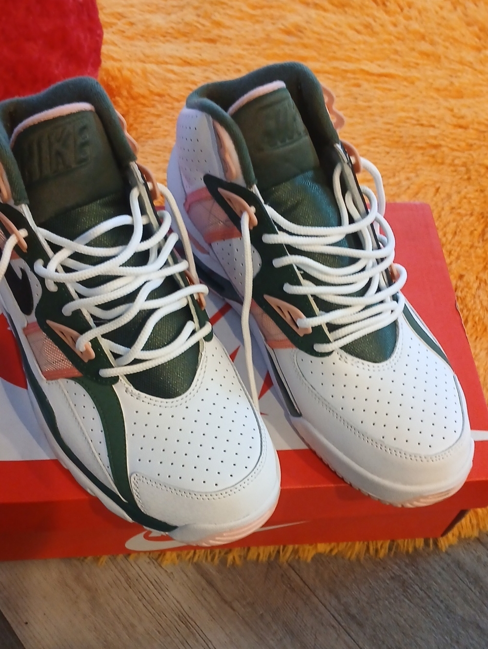 Nike Men White & Green High-Top Sneakers